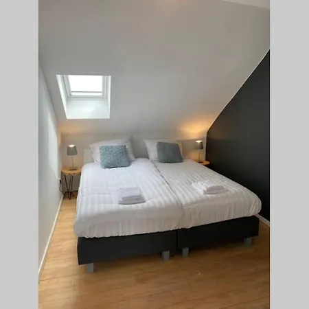 Authentic - 5p-apartment Lejlighed